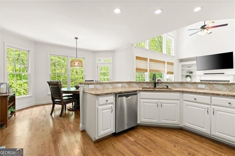 4425 Woodside Court Cumming - Photo 9