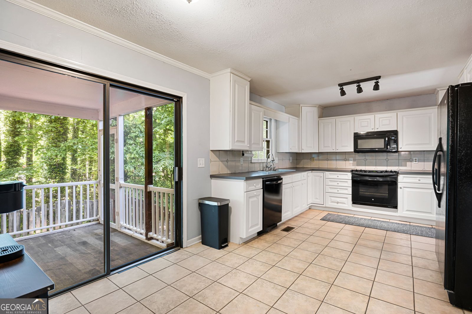 4681 Mahonia Way Acworth - Photo 13