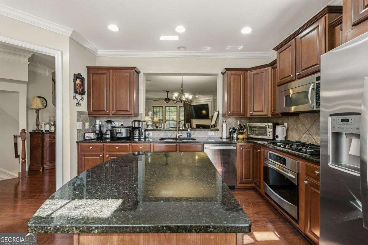 2852 Overlook Court Atlanta - Photo 8