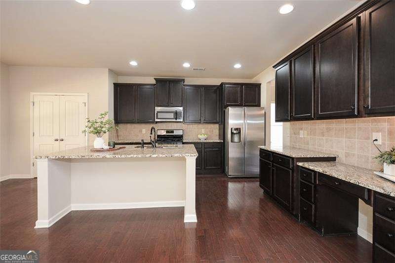 140 Cornerstone Circle Woodstock - Photo 8