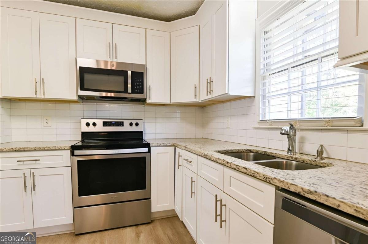 2651 Pine Log Way Buford - Photo 9