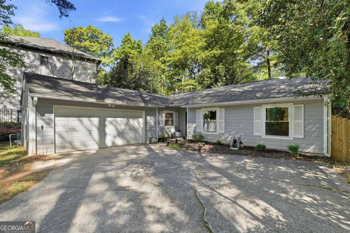 2645 Indian Lake Drive Marietta - Photo 1