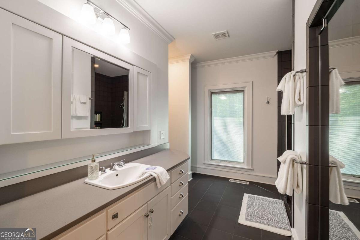 385 Woodward Way Athens - Photo 16