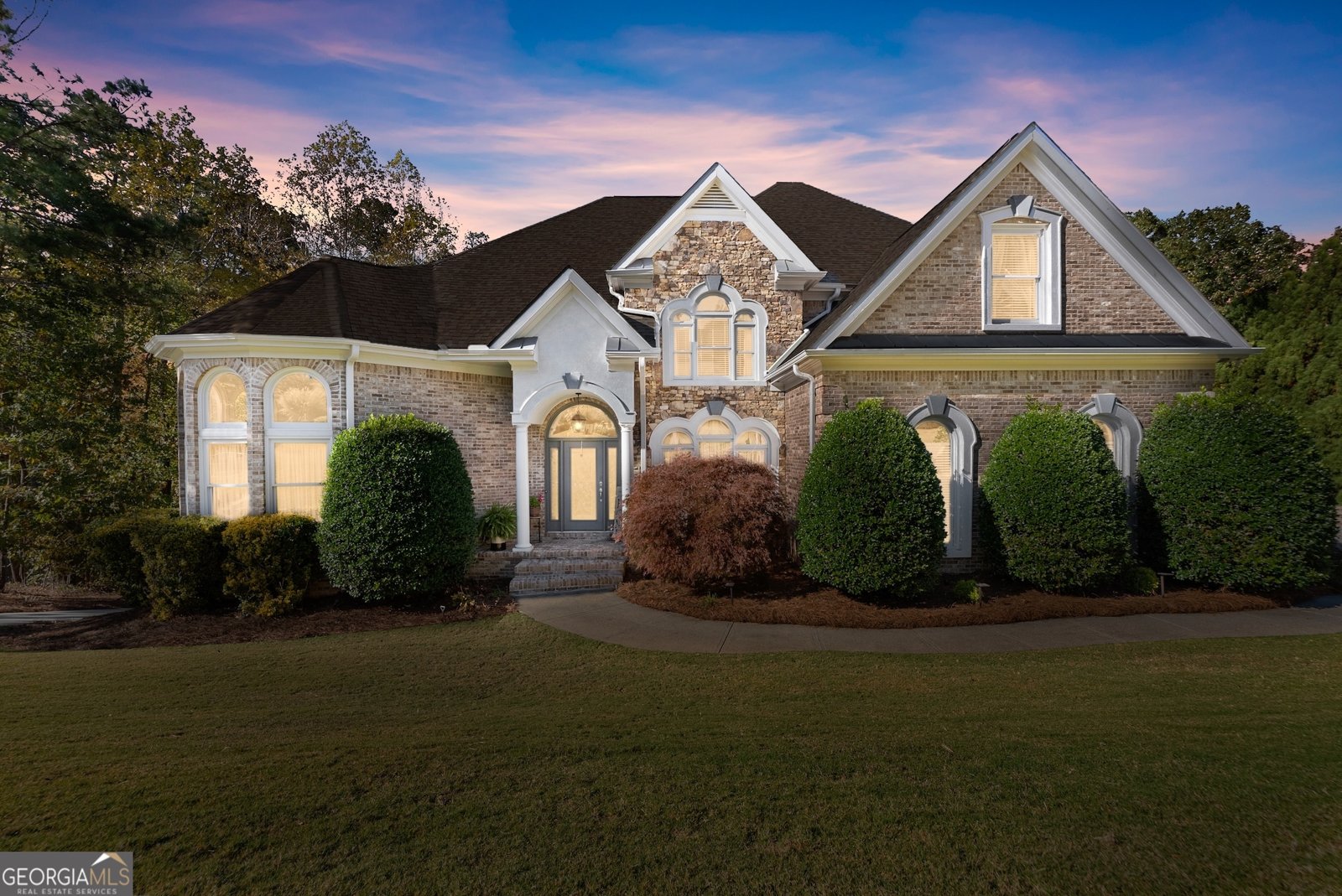 1930 Marina Way Buford - Photo 1