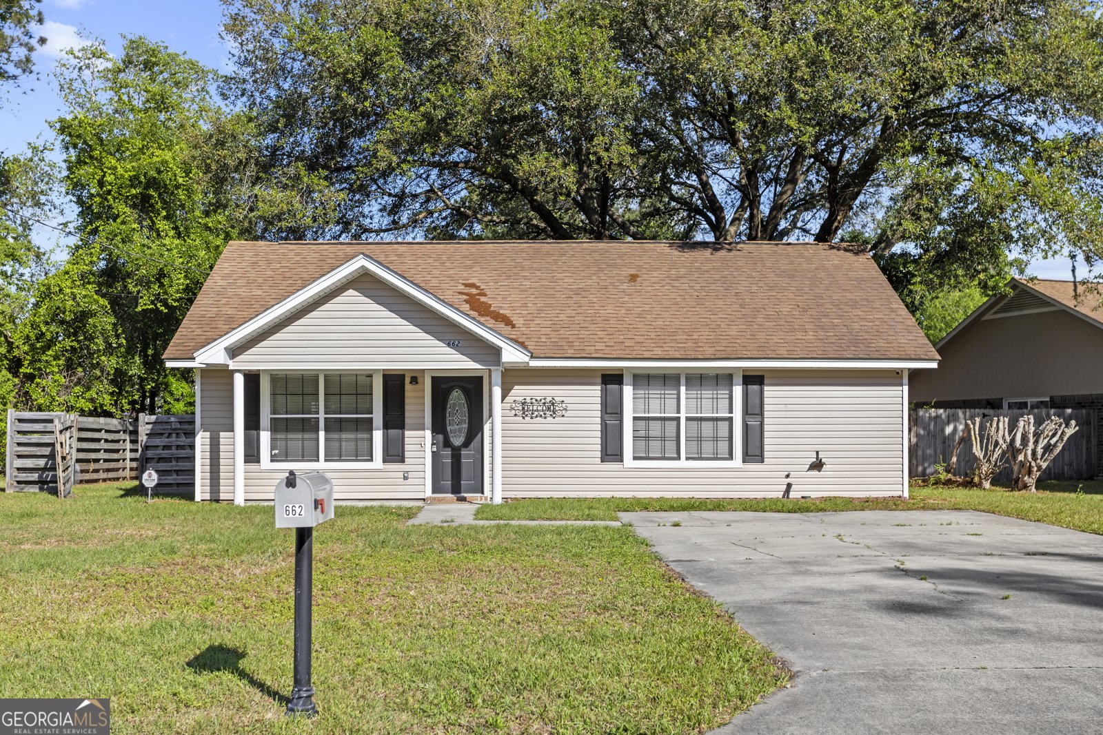 662 Windhaven Drive Hinesville - main photo