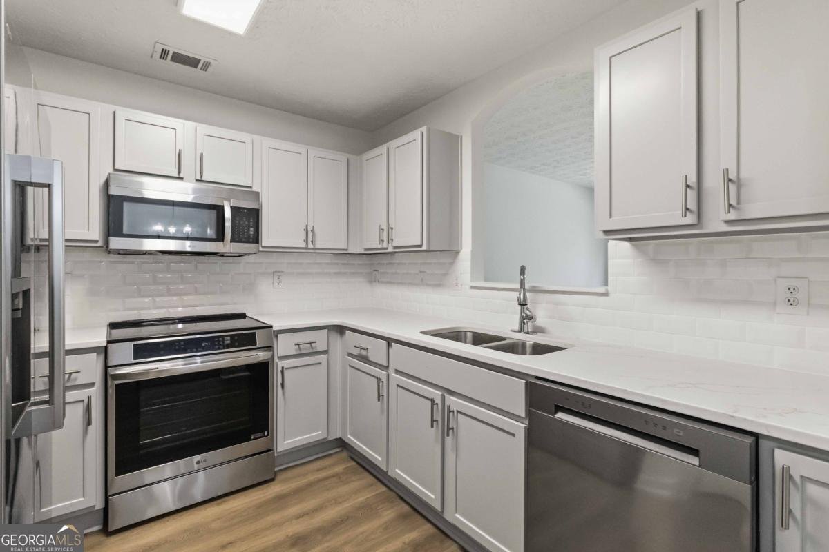 702 Georgetown Lane Jonesboro - Photo 13