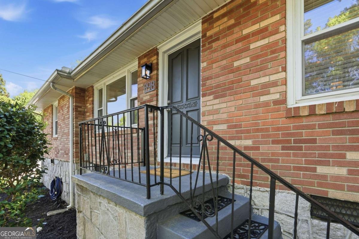 898 Scott Circle Decatur - Photo 6