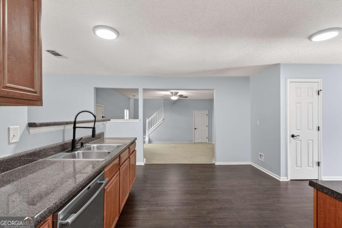 2350 Marsh Rabbit Lane Decatur - Photo 12