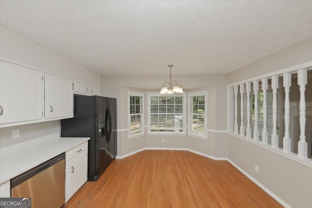 737 Mountainbrooke Circle Stone Mountain - Photo 16