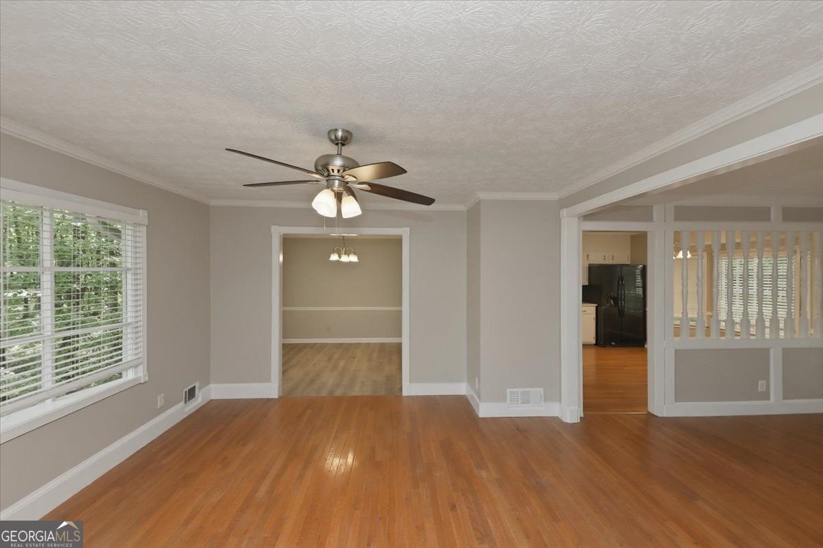 737 Mountainbrooke Circle Stone Mountain - Photo 6