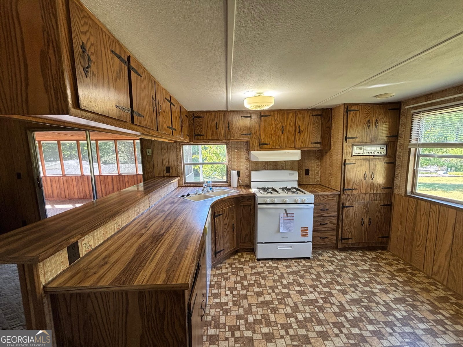 8255 Lake Hollow Drive Gainesville - Photo 6