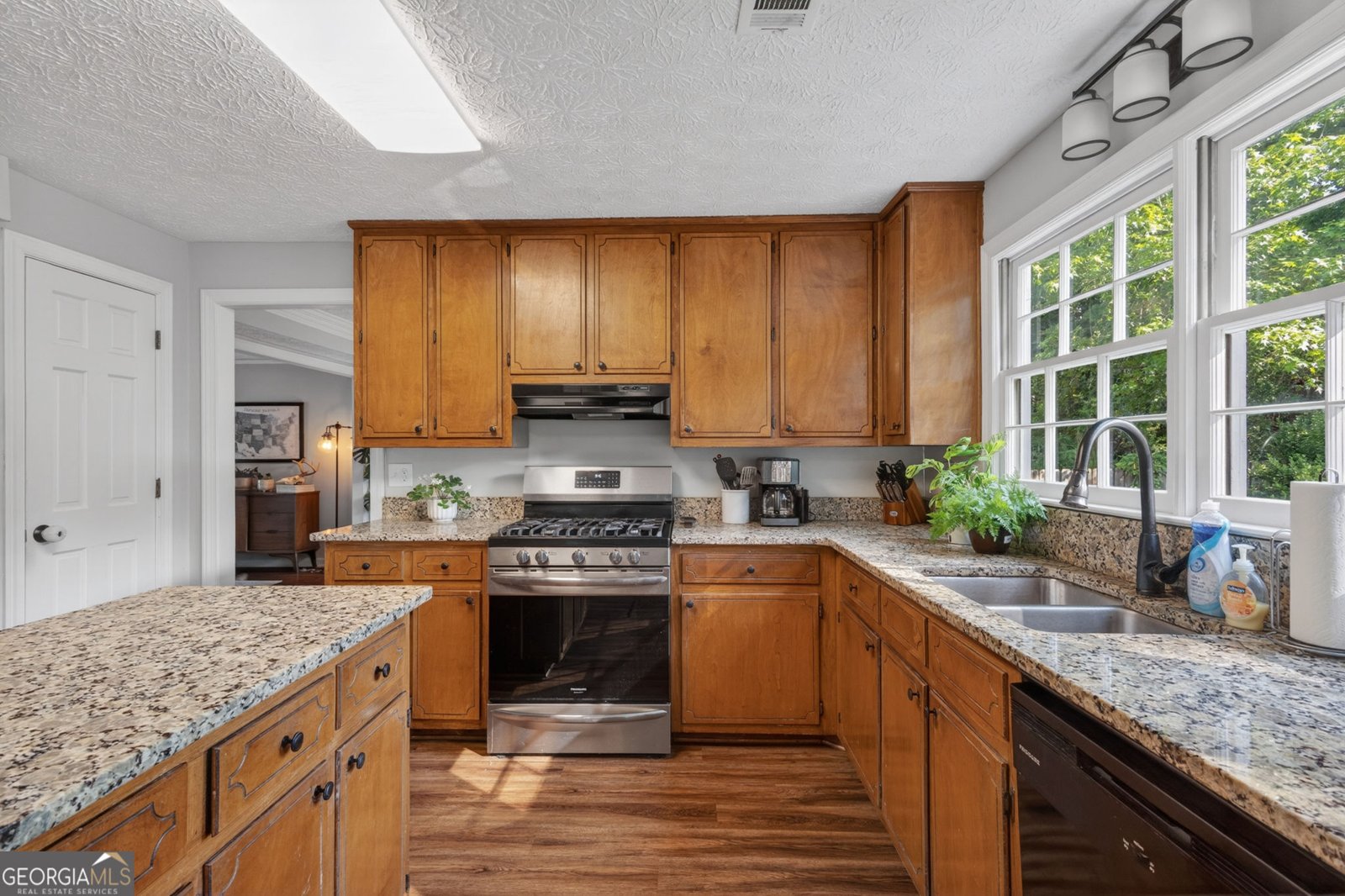 715 Hunters Creek Lane Lawrenceville - Photo 19