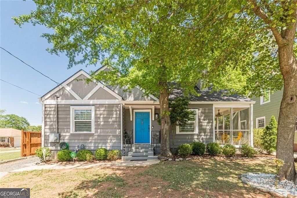 1237 Winburn Drive East Point - Photo 1