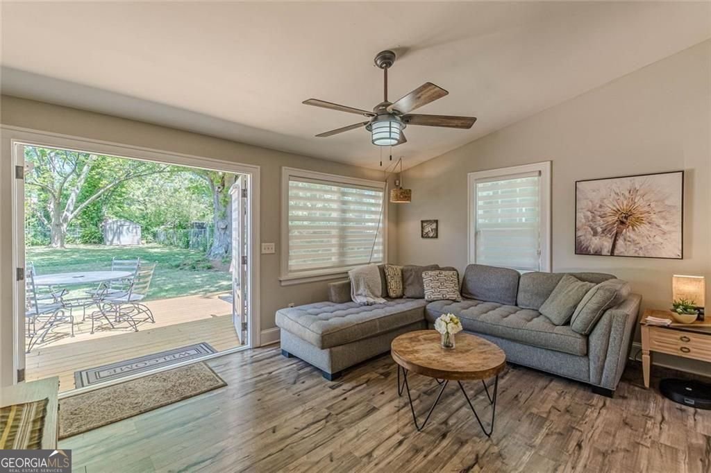 1237 Winburn Drive East Point - Photo 24