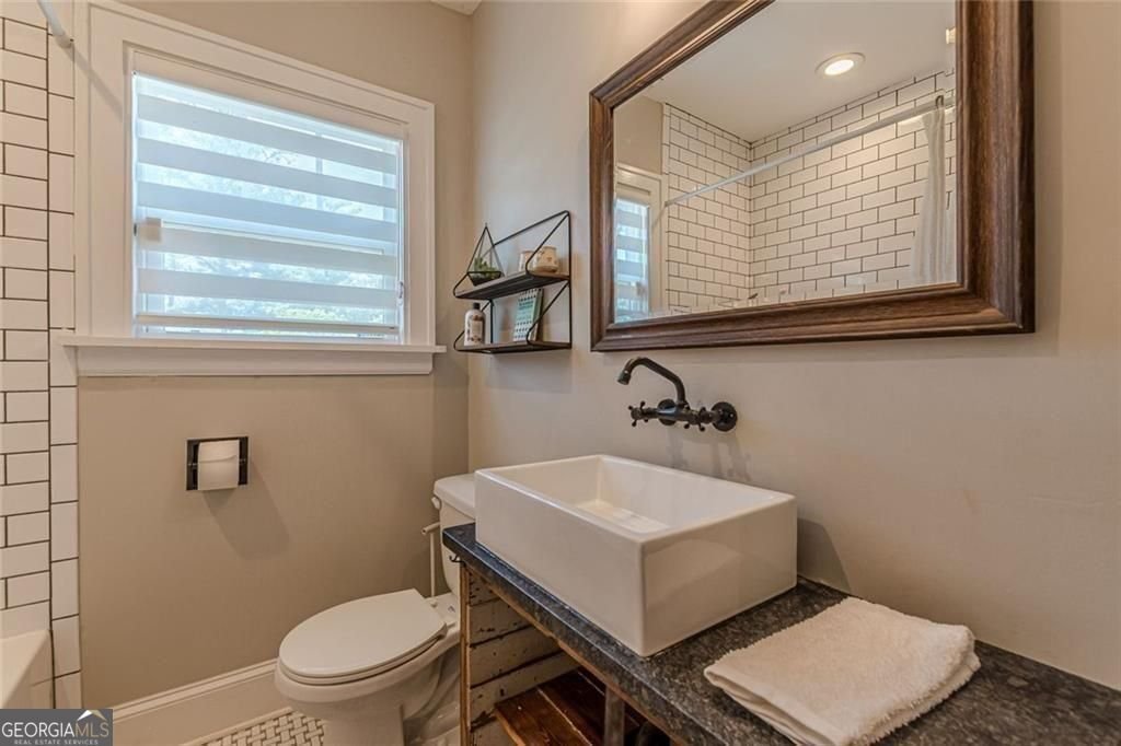 1237 Winburn Drive East Point - Photo 34