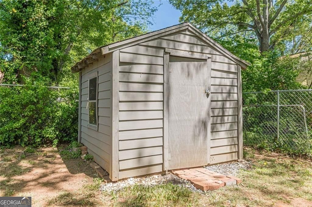 1237 Winburn Drive East Point - Photo 66