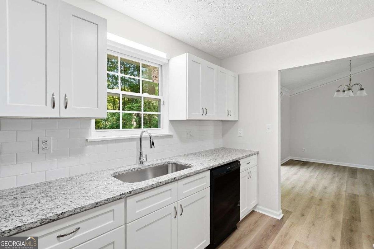 7145 Stonecreek Drive Douglasville - Photo 12