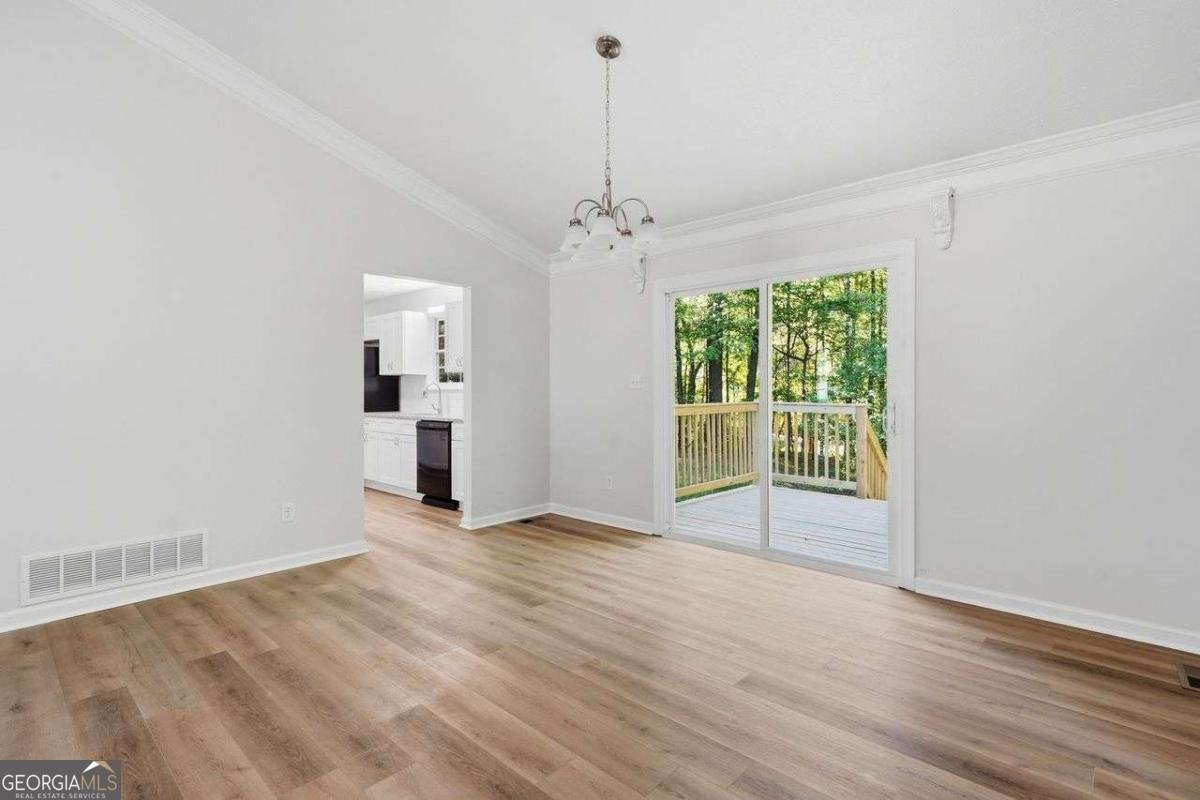 7145 Stonecreek Drive Douglasville - Photo 8