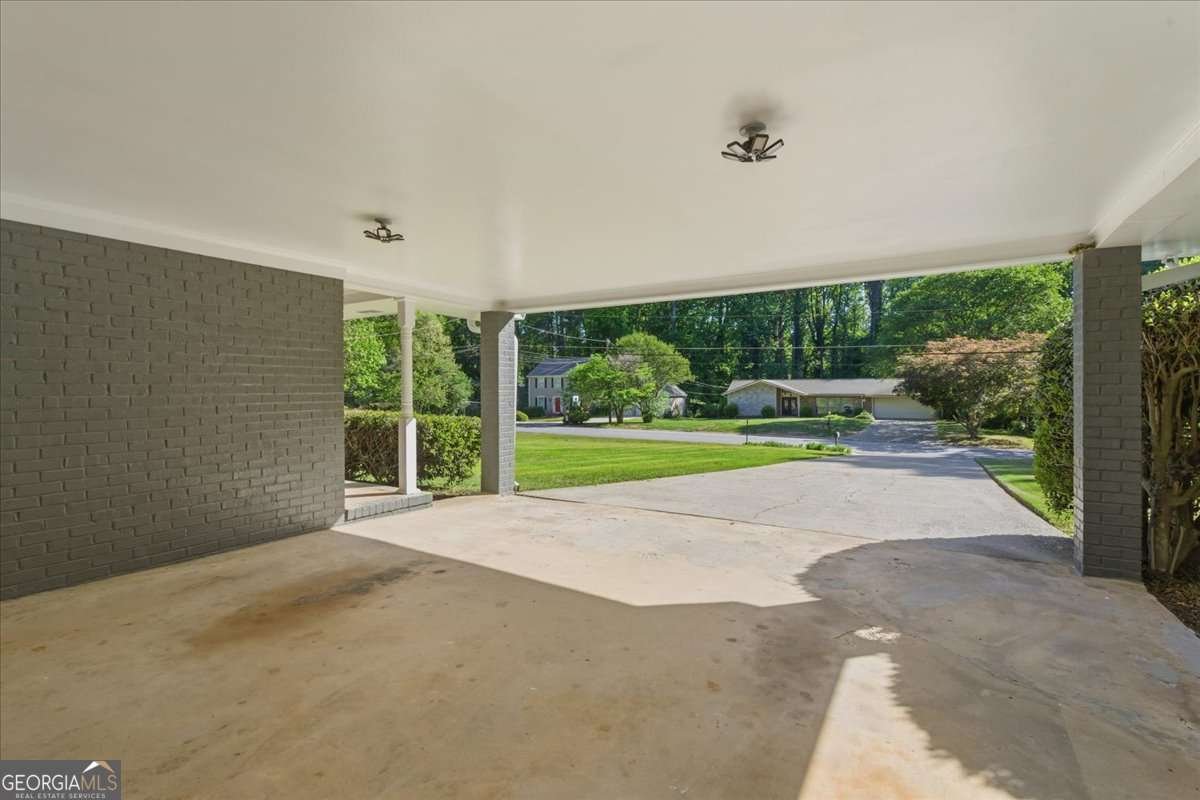 395 Ben Avenue Lilburn - Photo 6