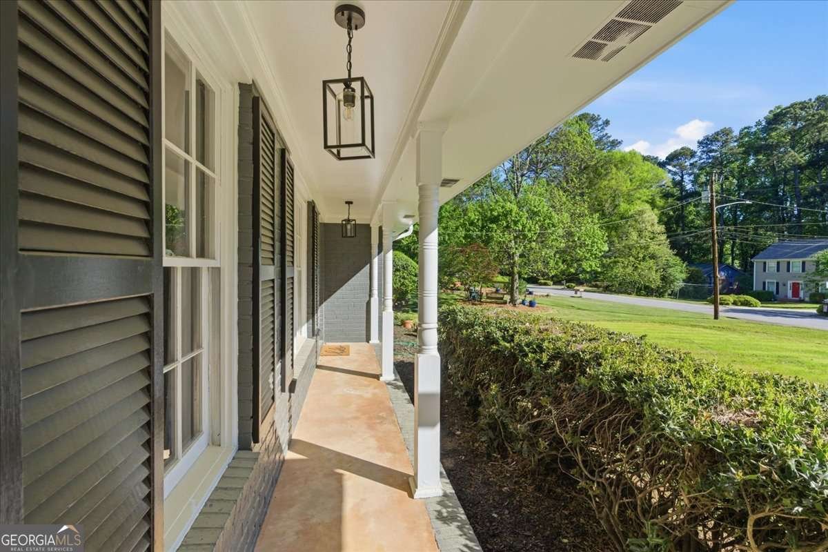 395 Ben Avenue Lilburn - Photo 7