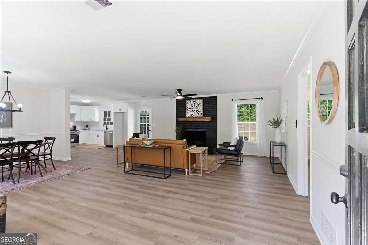 395 Ben Avenue Lilburn - Photo 9