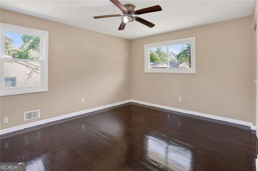 6107 Winview Drive Forest Park - Photo 16