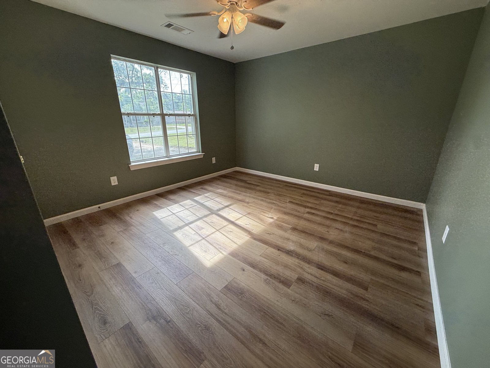 240 Sims Street Barnesville - Photo 14