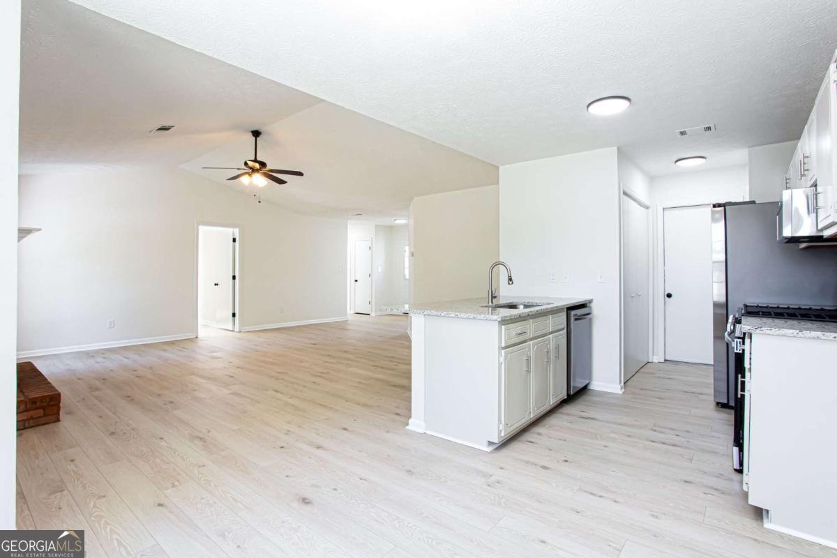 338 Fieldgreen Drive Jonesboro - Photo 15