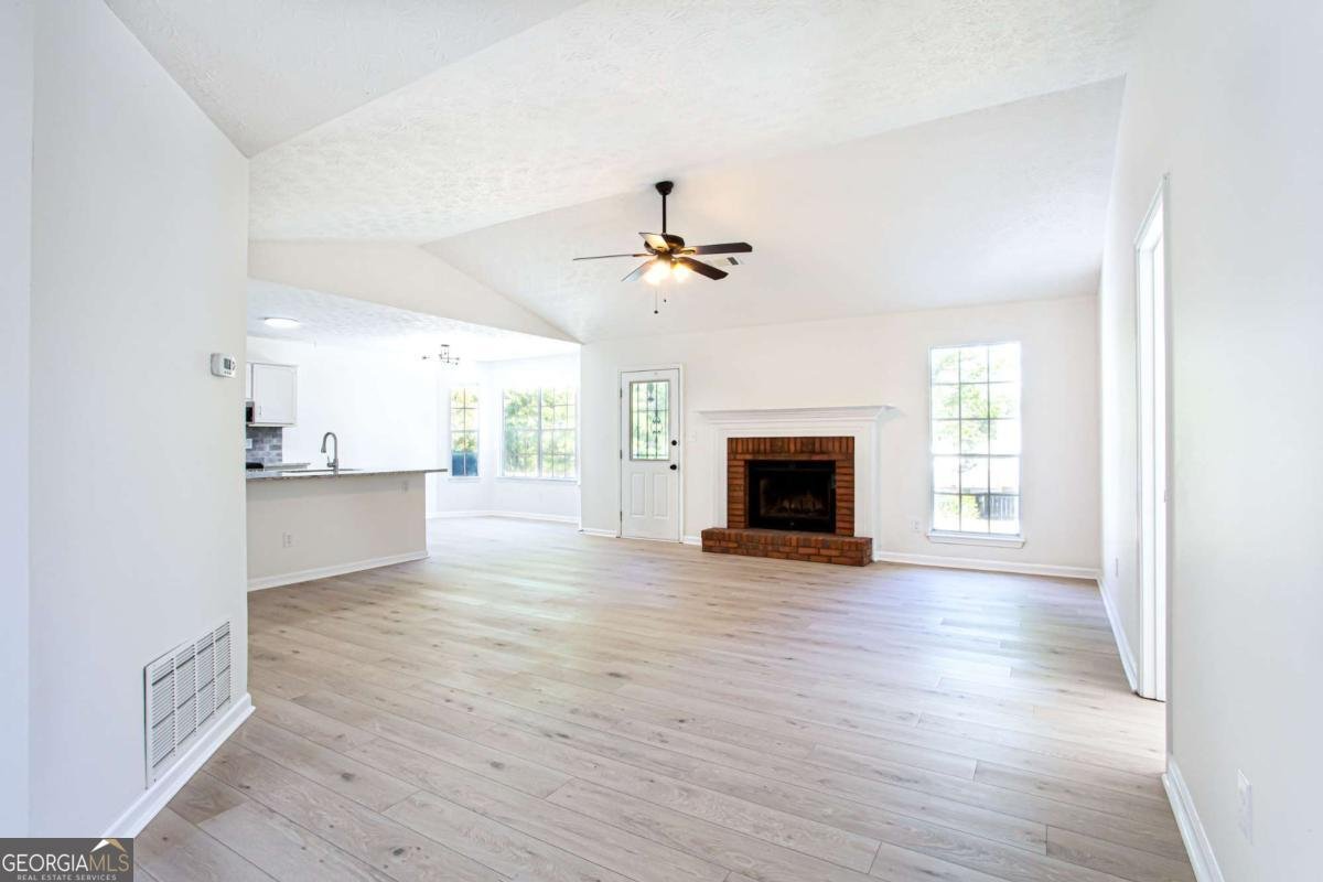 338 Fieldgreen Drive Jonesboro - Photo 8