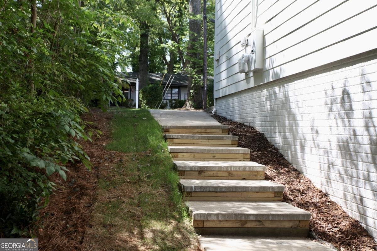 261 Dorsey Road Atlanta - Photo 18