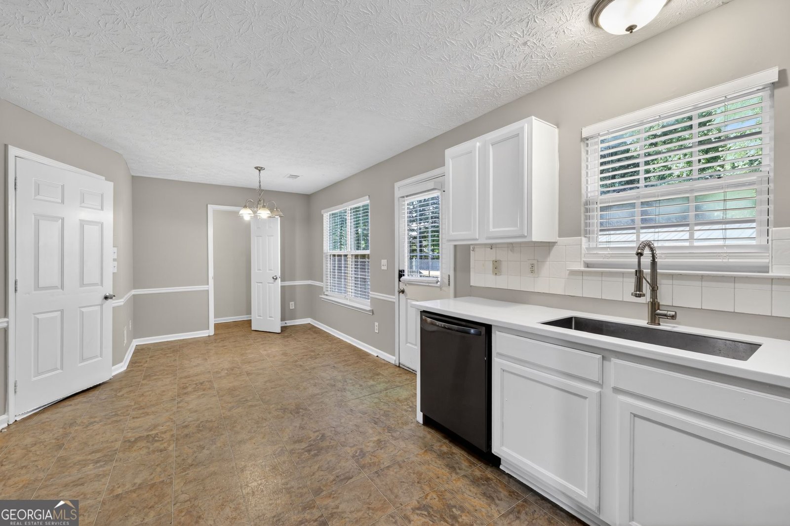 402 Armor Drive Loganville - Photo 15