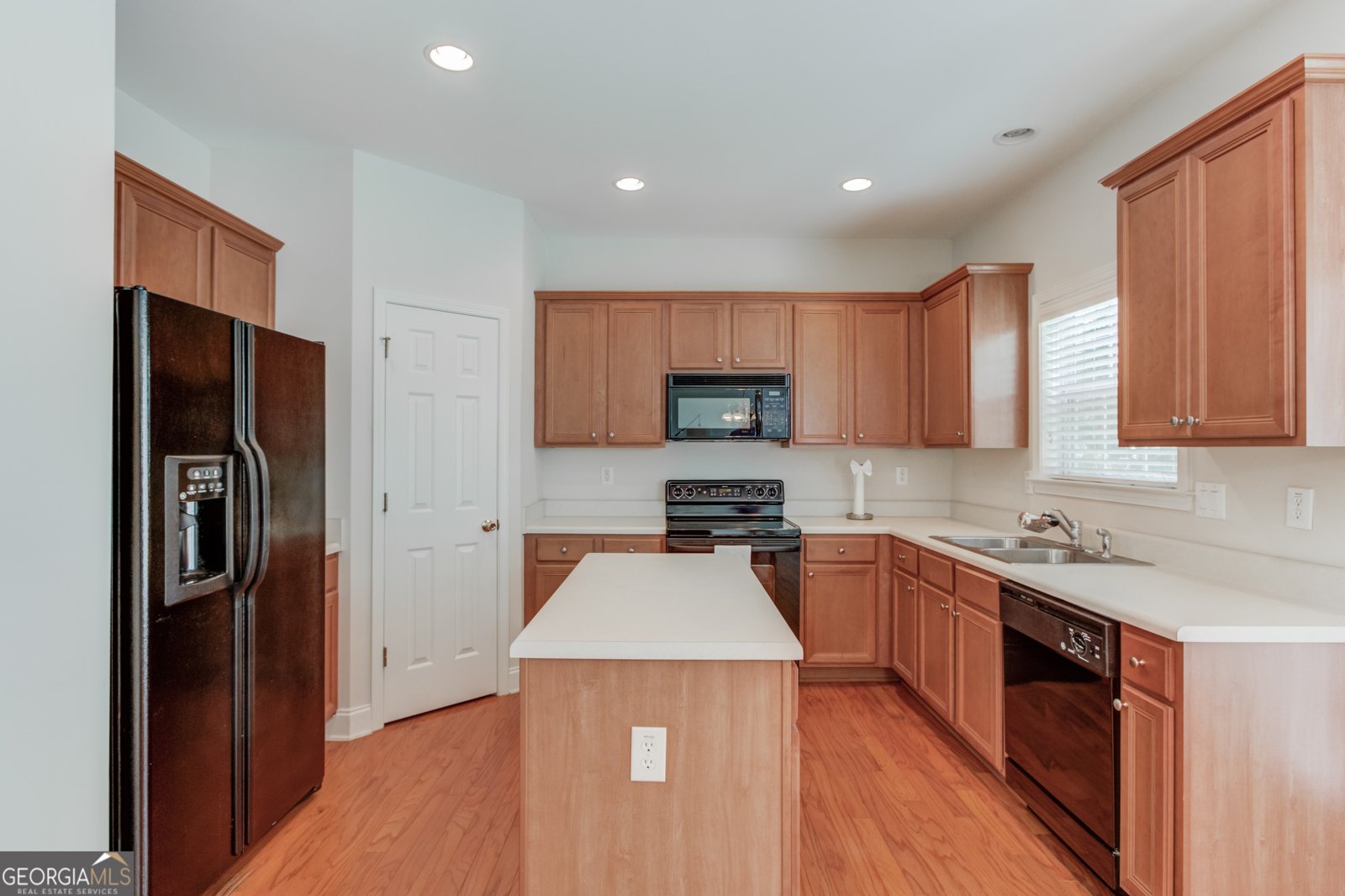 1840 Embassy Walk Lane Lilburn - Photo 10