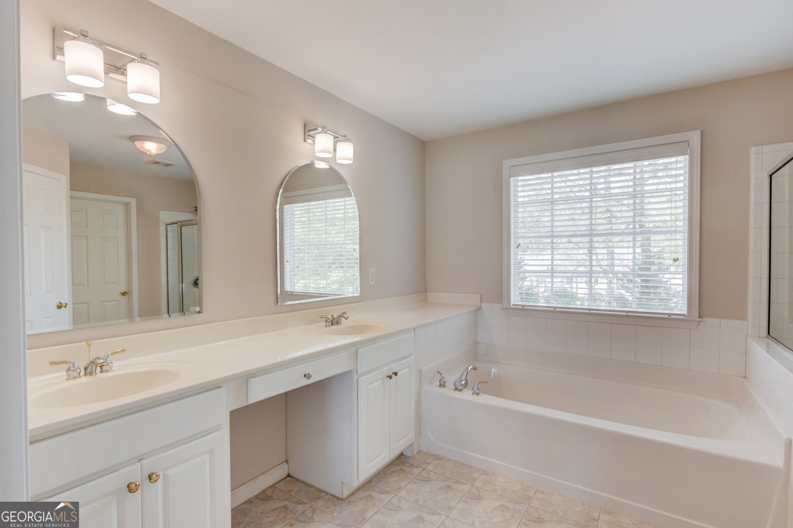 1840 Embassy Walk Lane Lilburn - Photo 16