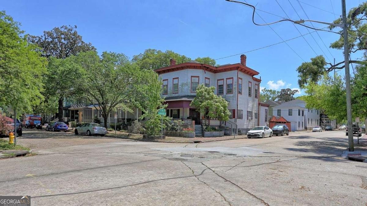 223 38Th Street Savannah - Photo 1