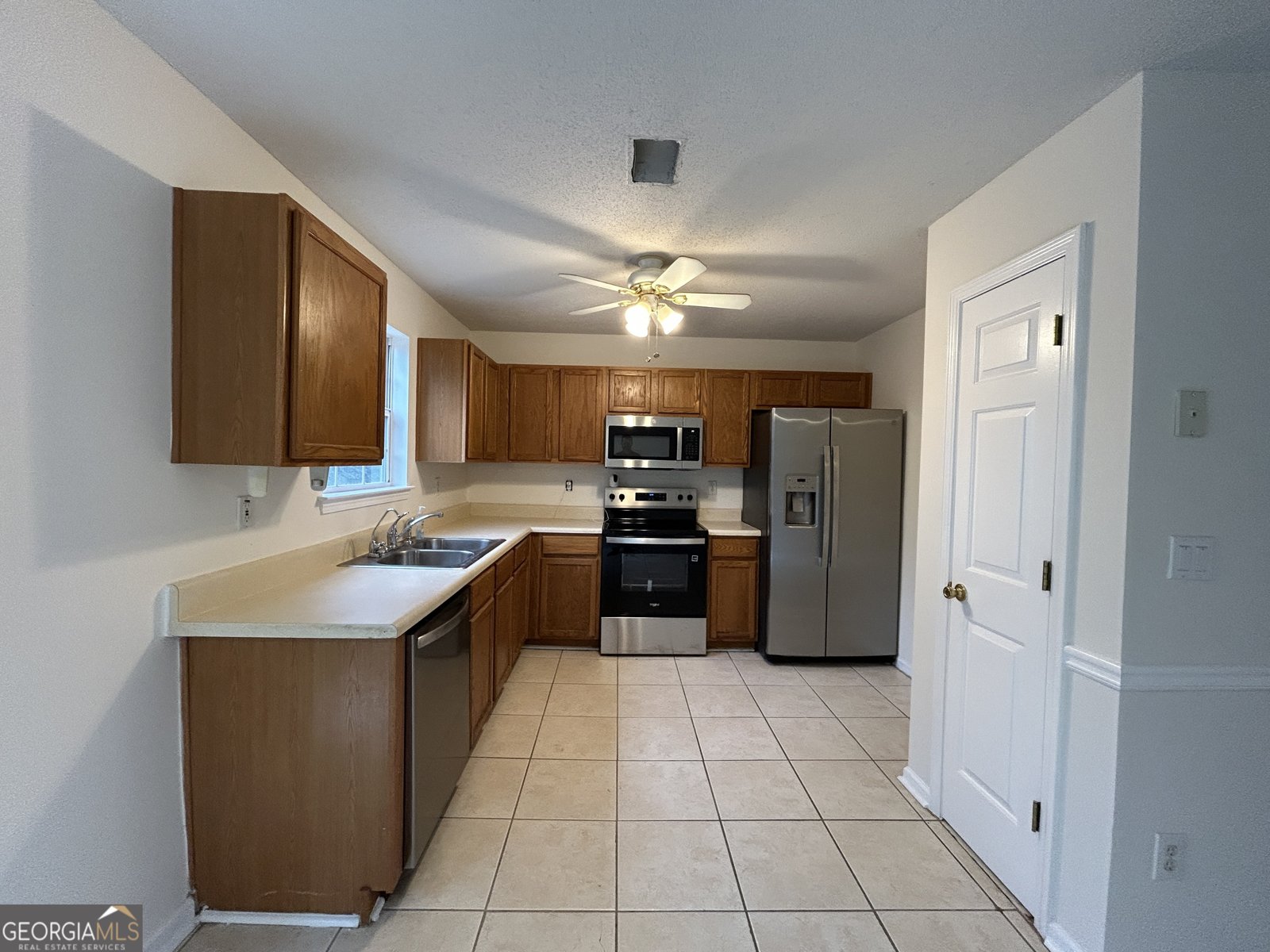 834 Kendall Park Drive Winder - Photo 9