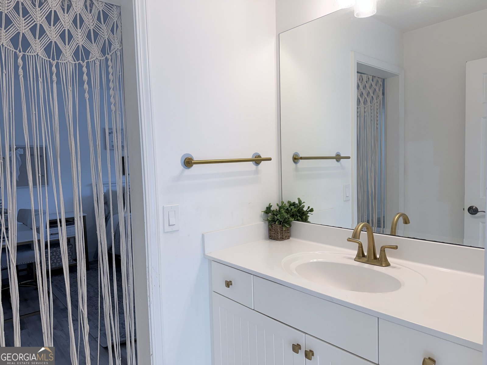 1600 Reddstone Close Milton - Photo 29