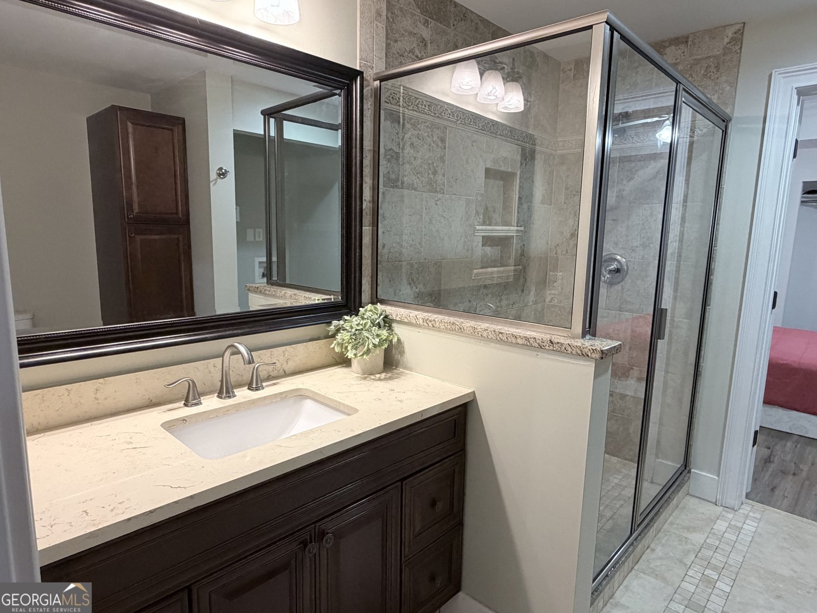 1600 Reddstone Close Milton - Photo 48