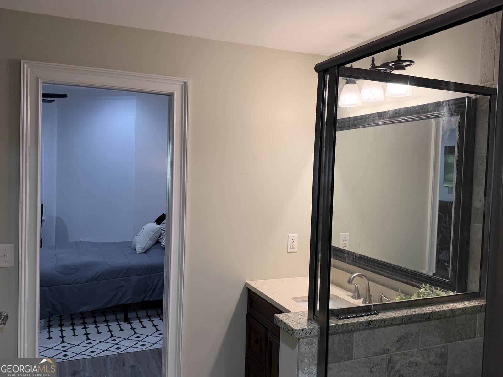 1600 Reddstone Close Milton - Photo 49