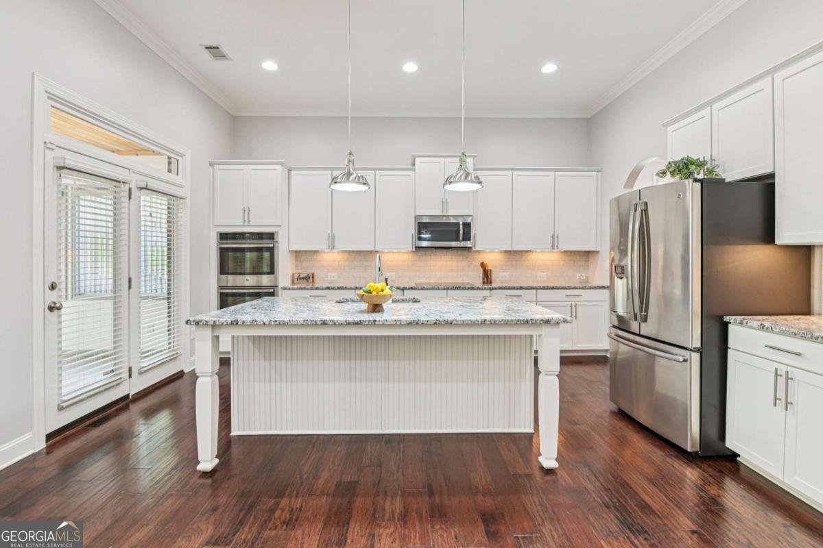 330 La Perla Drive Sugar Hill - Photo 18