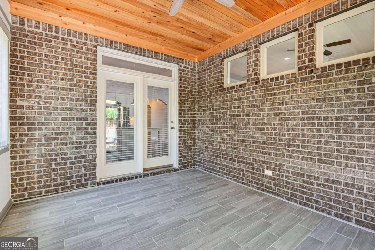 330 La Perla Drive Sugar Hill - Photo 54