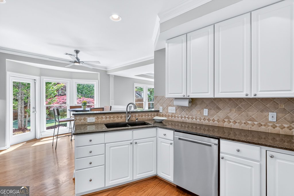 6180 Poplar Spring Drive Peachtree Corners - Photo 15