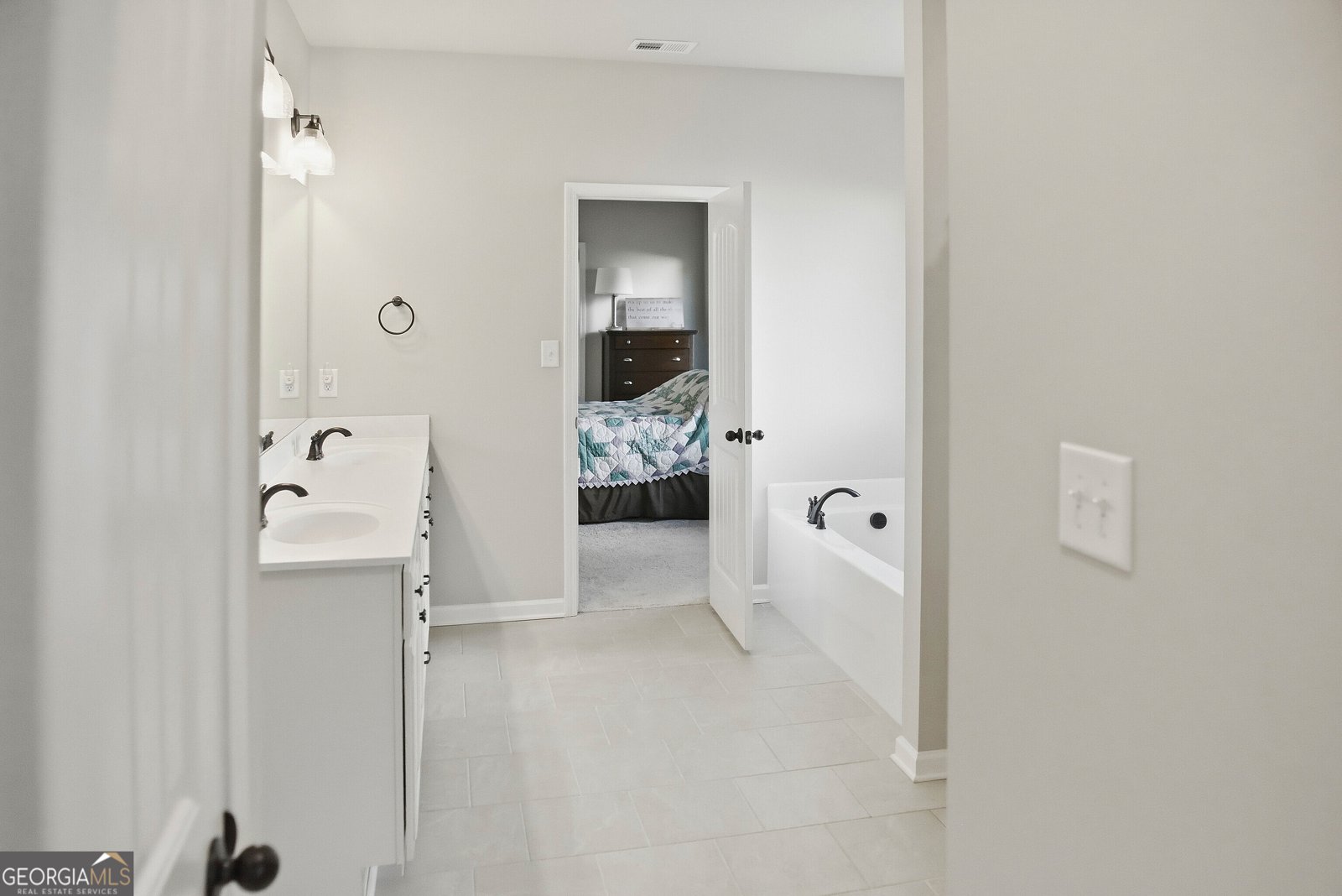 1202 Knowles Alley Griffin - Photo 19