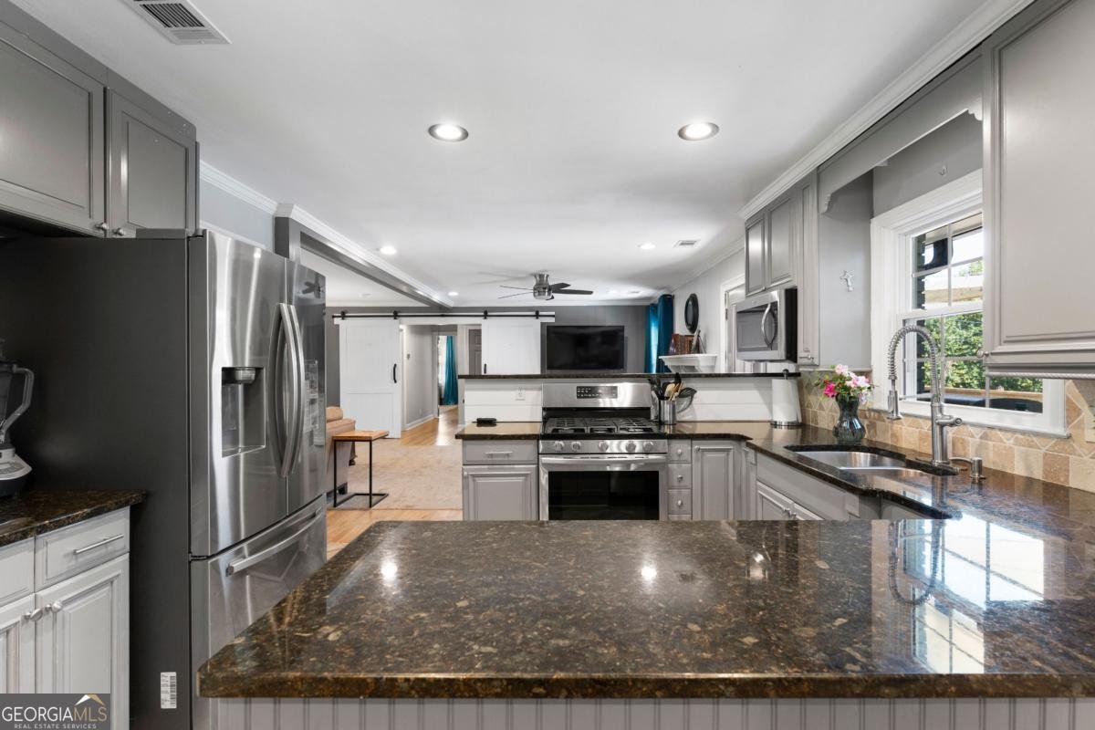 10 Davis Street Cartersville - Photo 16