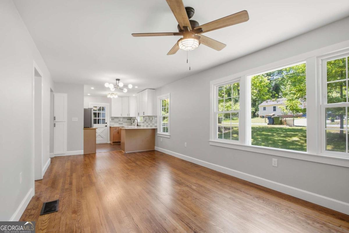 2274 Carey Drive Atlanta - Photo 7