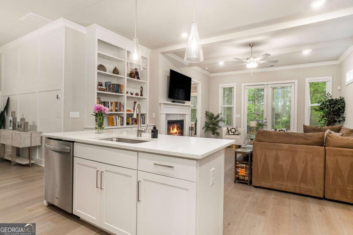 704 Fairlane Drive Marietta - Photo 8