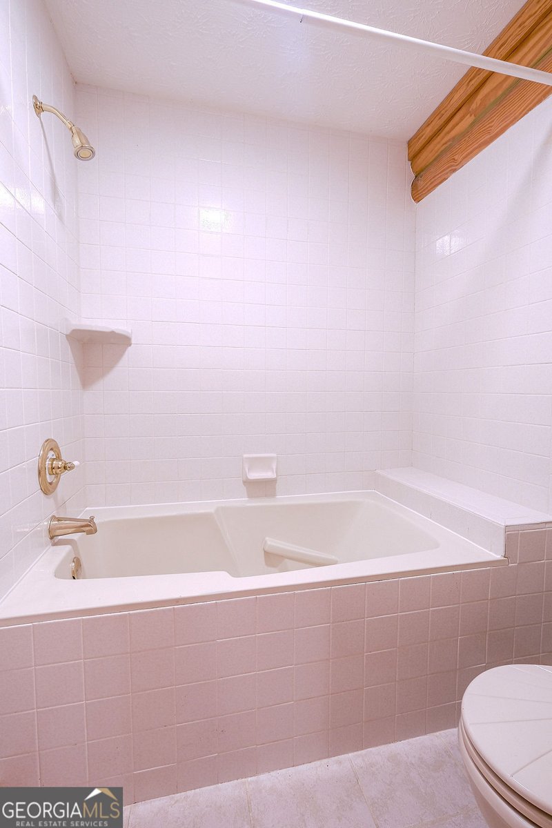 838 Buford Carey Road Hull - Photo 17