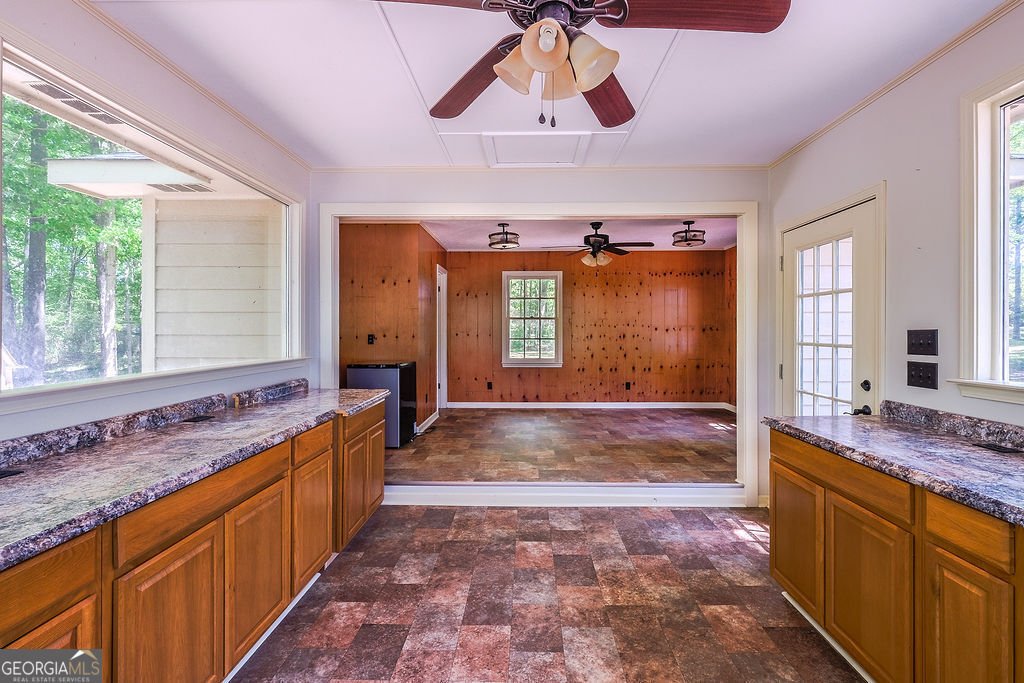 838 Buford Carey Road Hull - Photo 38