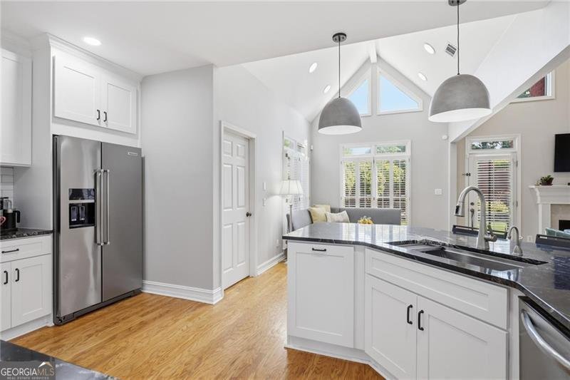 5249 Magnolia Walk Circle Atlanta - Photo 11