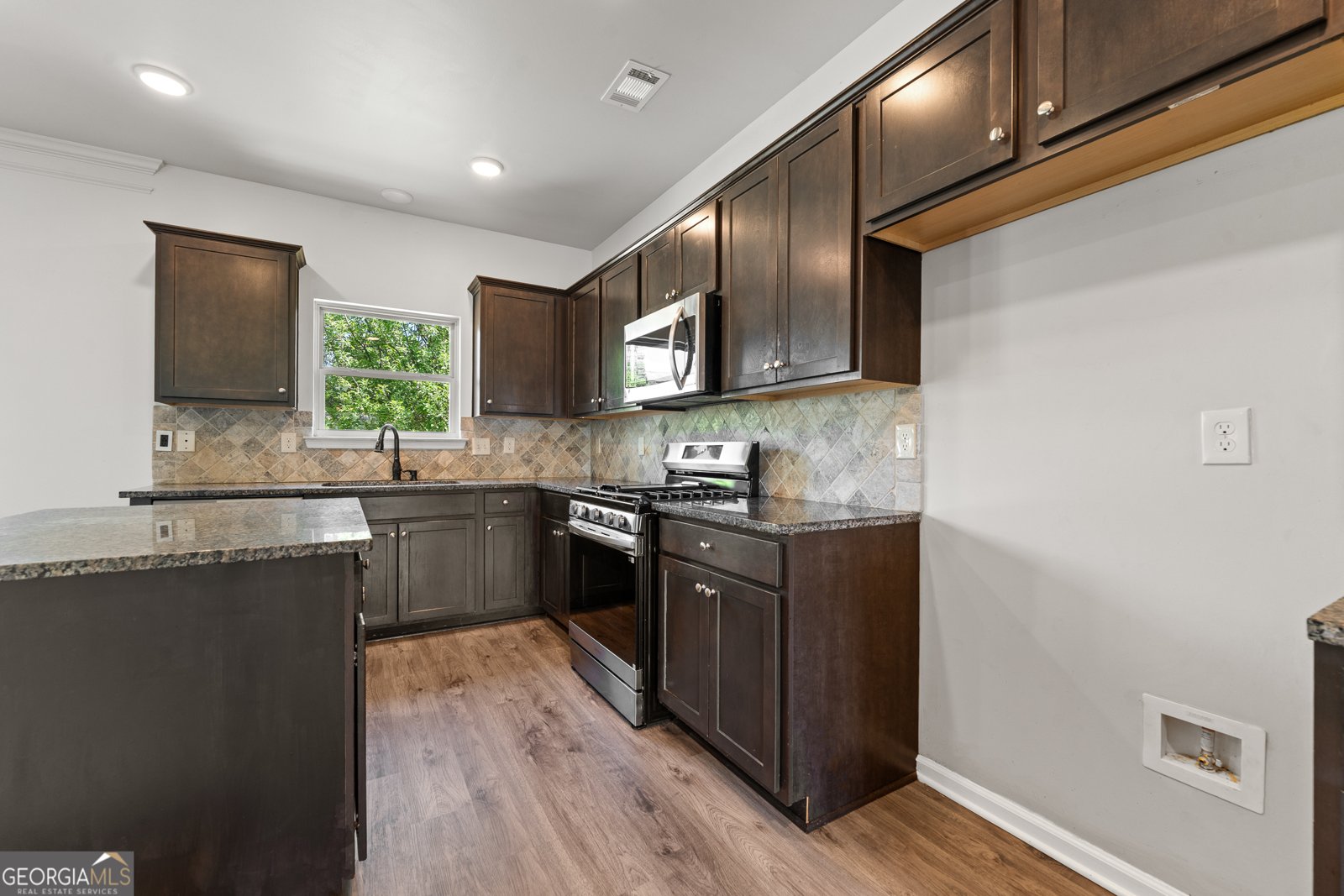 677 Massey Street Winder - Photo 13