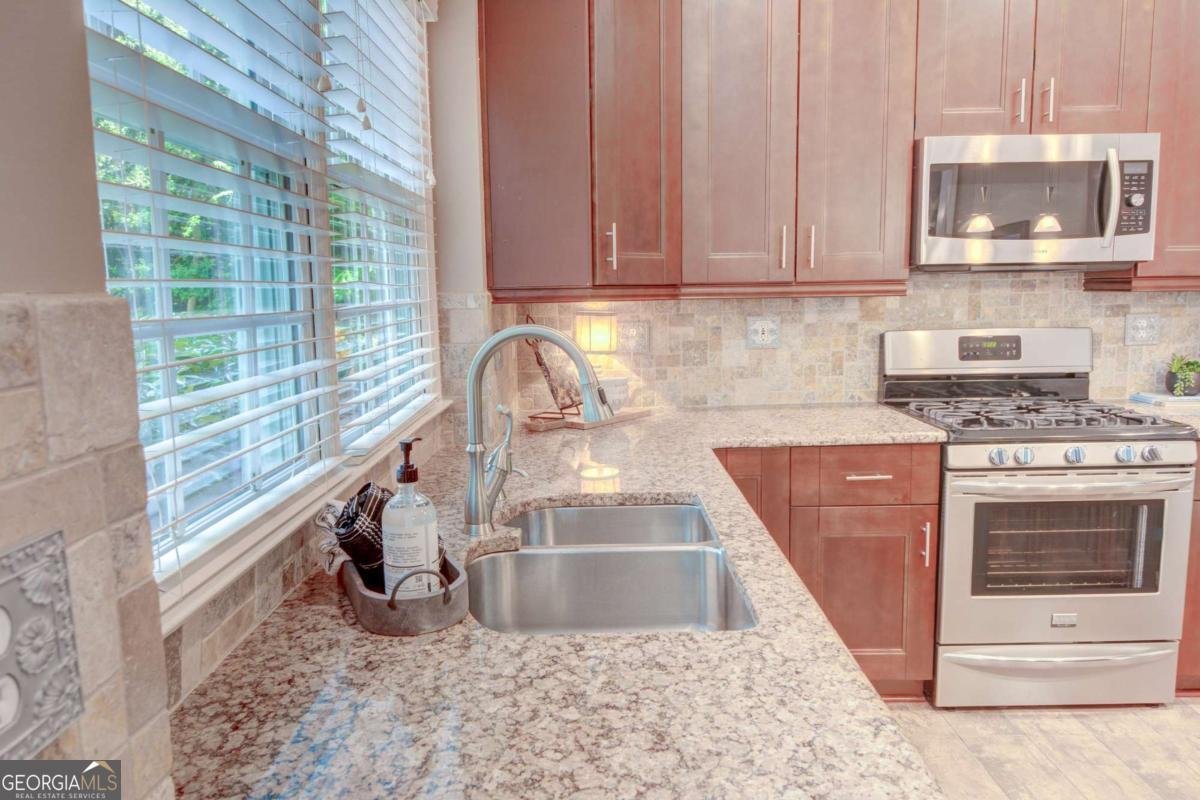 4055 Ancroft Circle Peachtree Corners - Photo 11